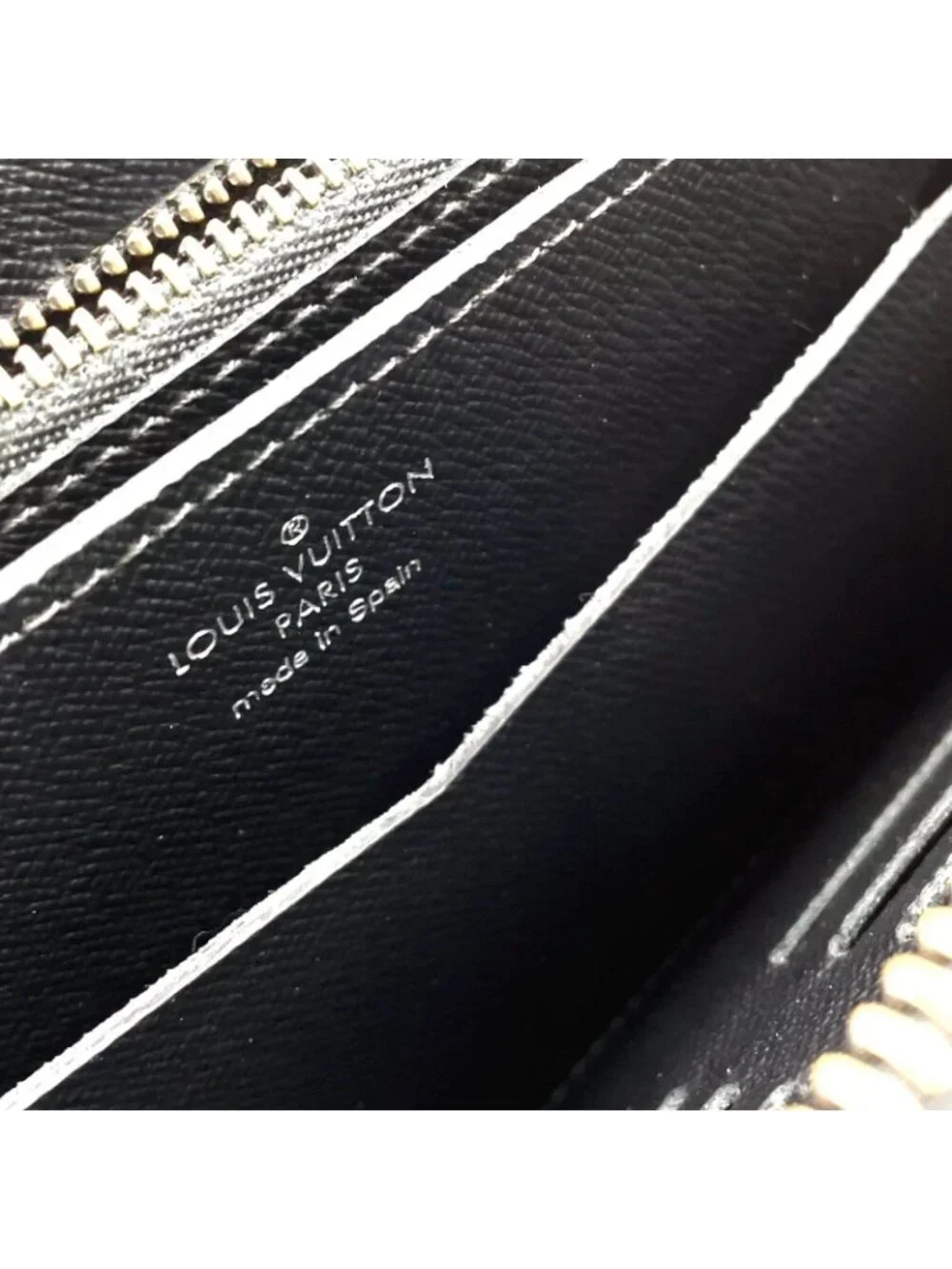 Louis Vuitton Zippy XL Monogram Eclipse Leather Black Round Wallet Gold